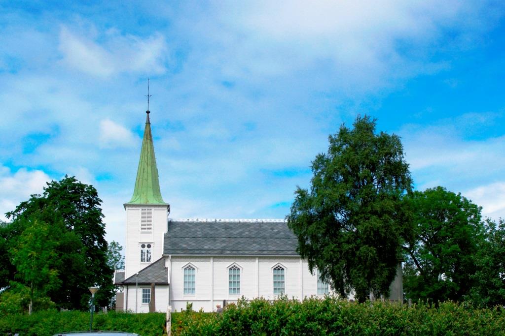 Tiller kirke. Foto: Marte Mokkelbost, NTNU Vitenskapsmuseet.